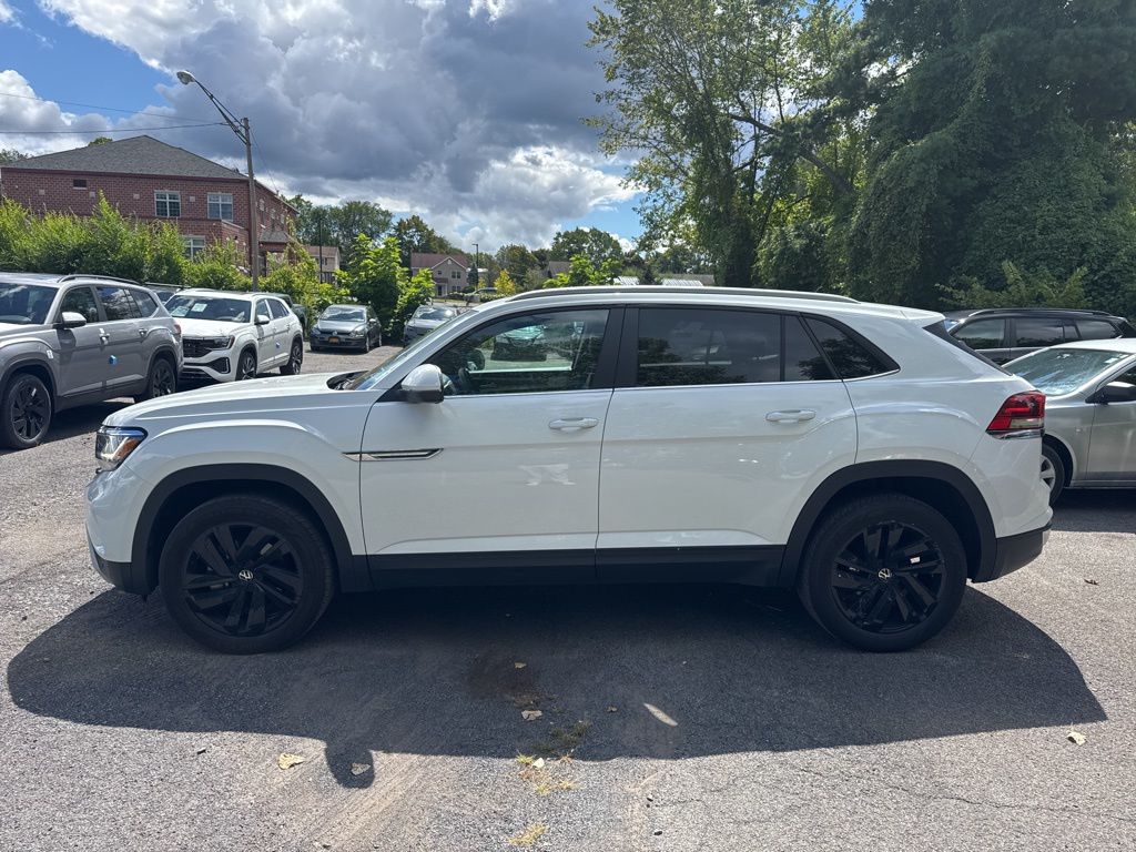 2022 Volkswagen Atlas Cross Sport SE Technology photo 4