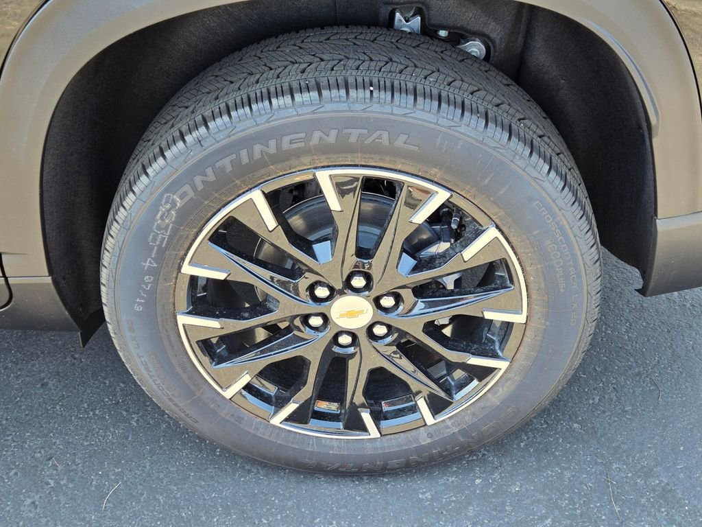 2026 Chevrolet Traverse photo 3