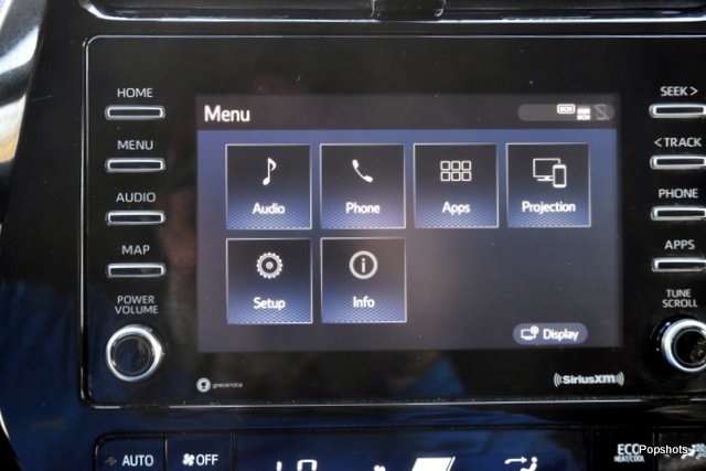 2021 Toyota Prius L photo 15