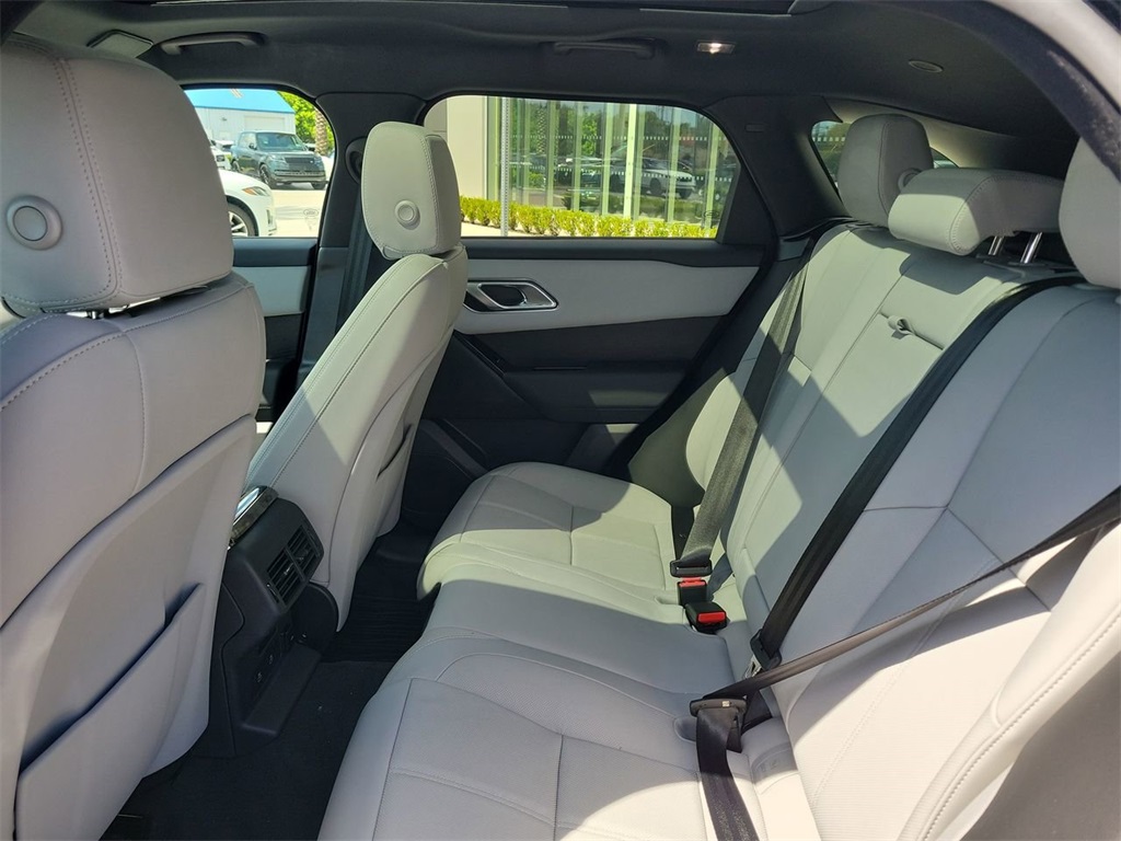 2026 Land Rover Range Rover Velar SE photo 15