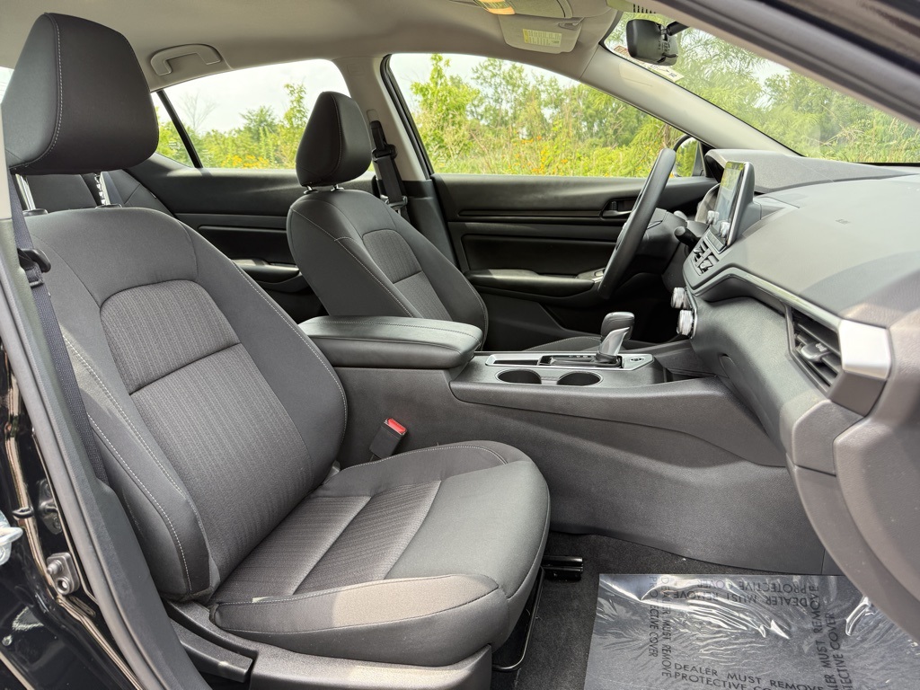 2025 Nissan Altima 2.5 S photo 25