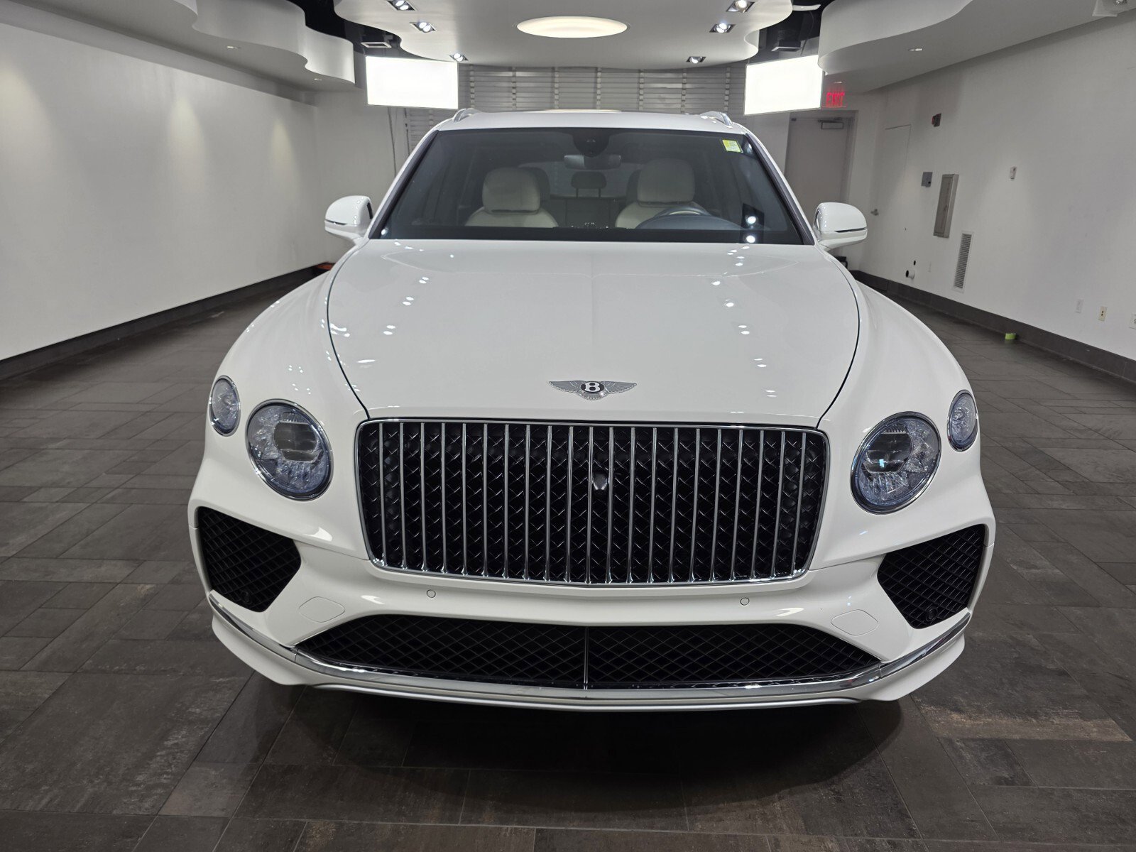 2023 Bentley Bentayga EWB Azure Mulliner photo 2
