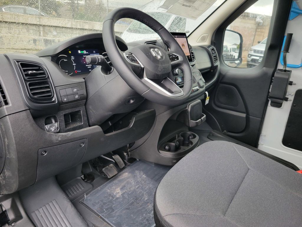2024 Ram 3500 photo 4