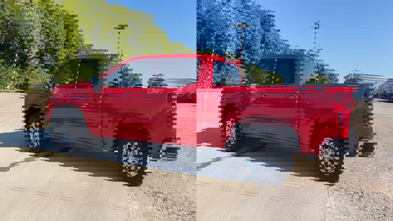 2025 Chevrolet Silverado 1500 LT photo 6