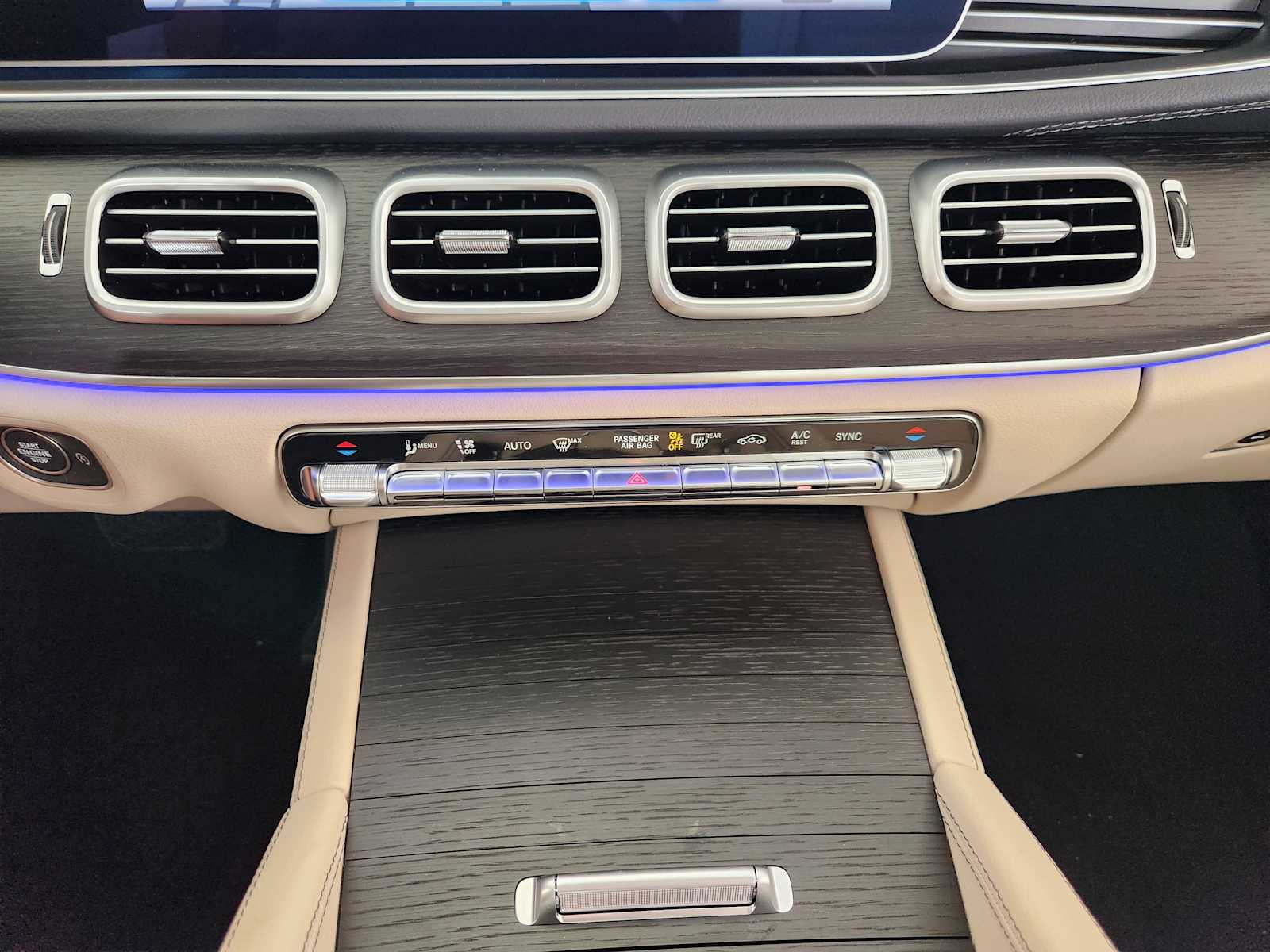 2026 Mercedes Benz GLS 450 4MATIC photo 13
