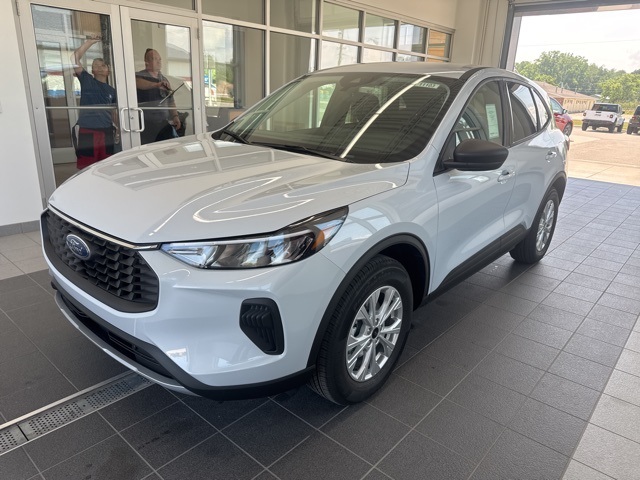 2025 Ford Escape Active photo 2