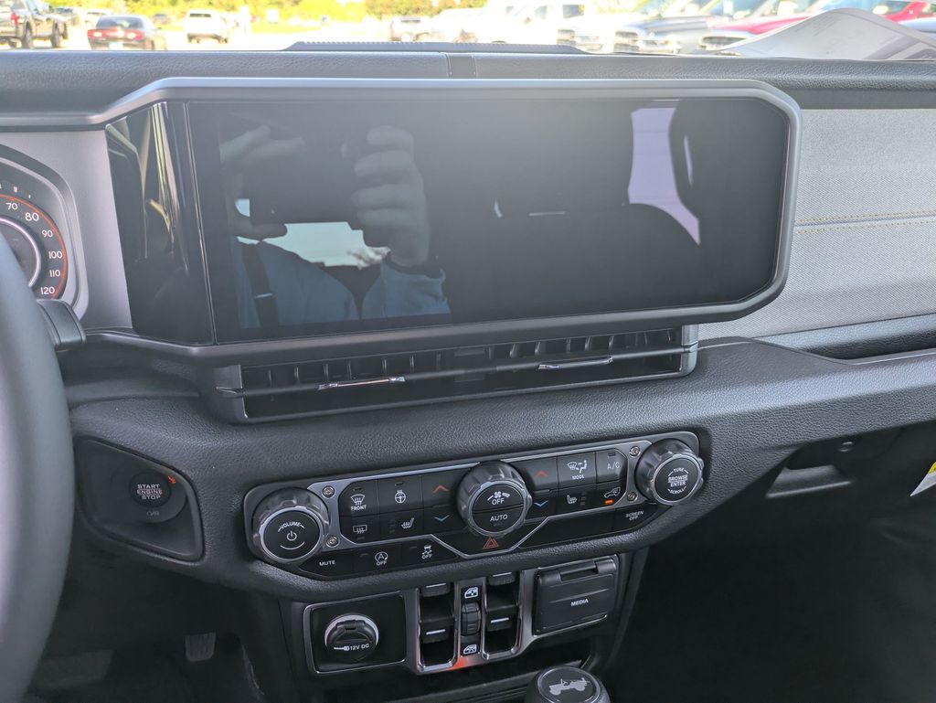 2025 Jeep Wrangler Sport S photo 17