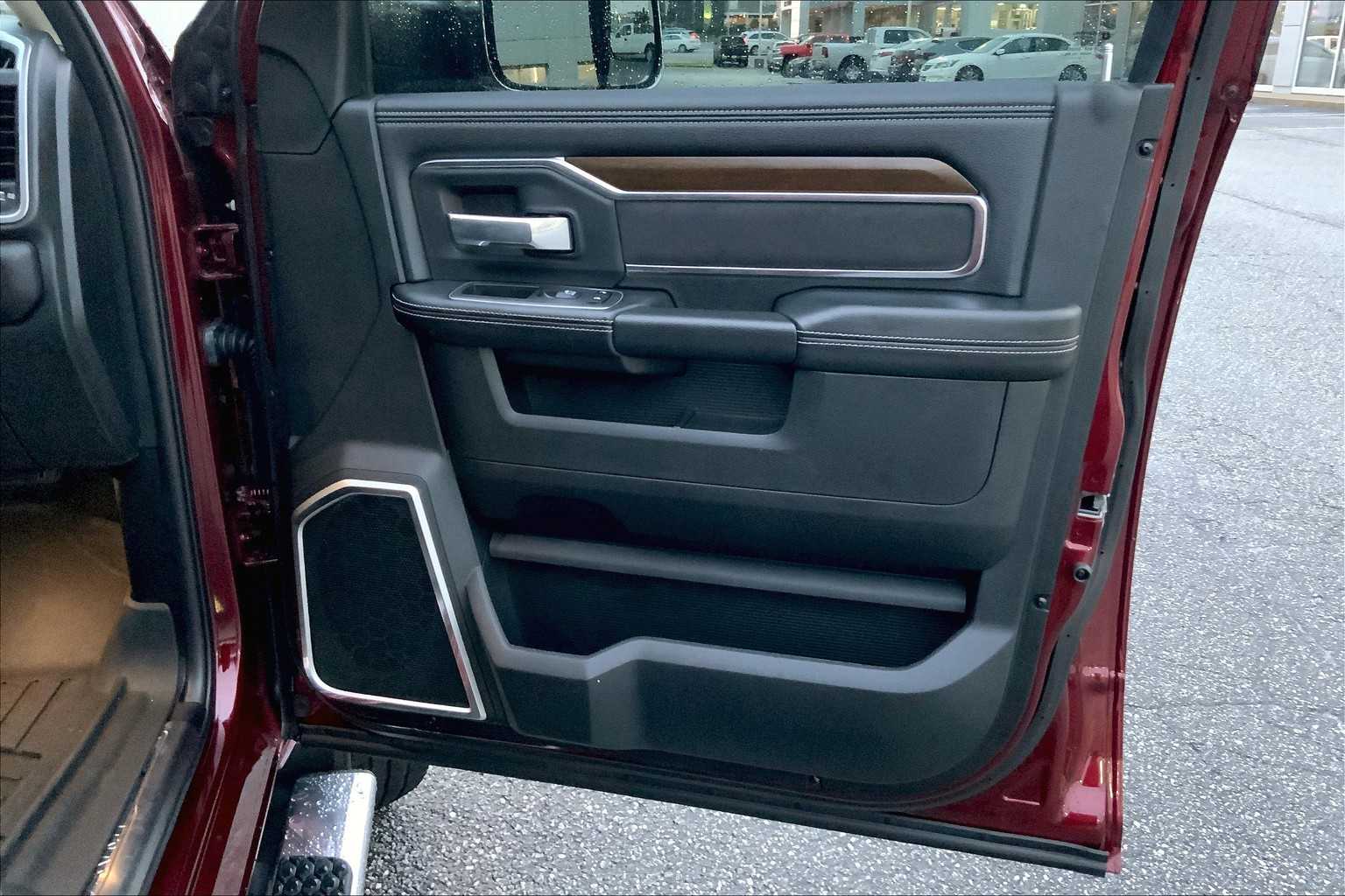 2022 Ram 2500 Laramie photo 19
