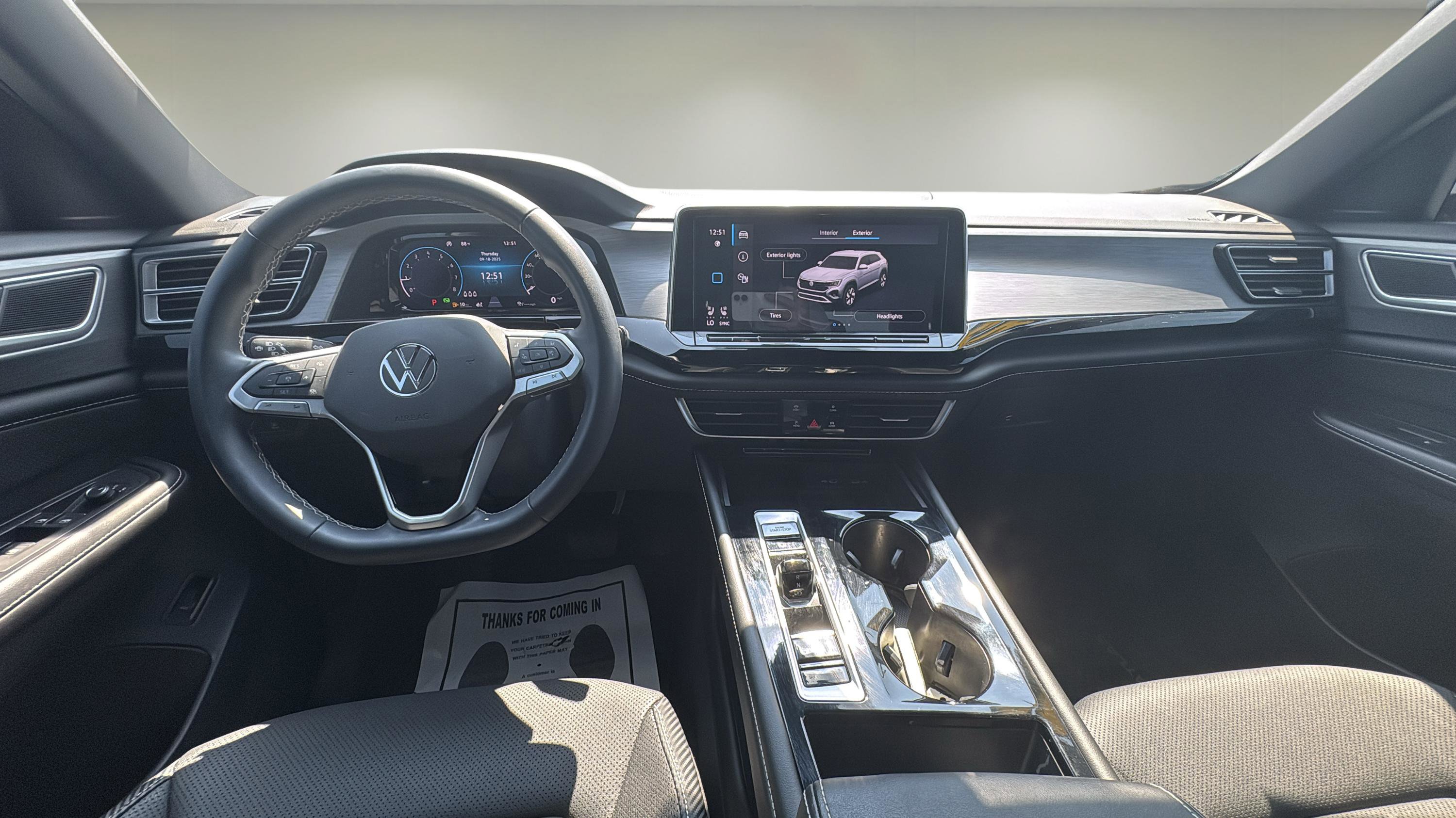 2024 Volkswagen Atlas Cross Sport SE Technology photo 9