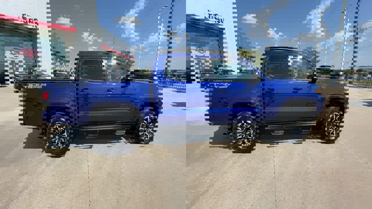 2022 Toyota Tacoma TRD Sport photo 9
