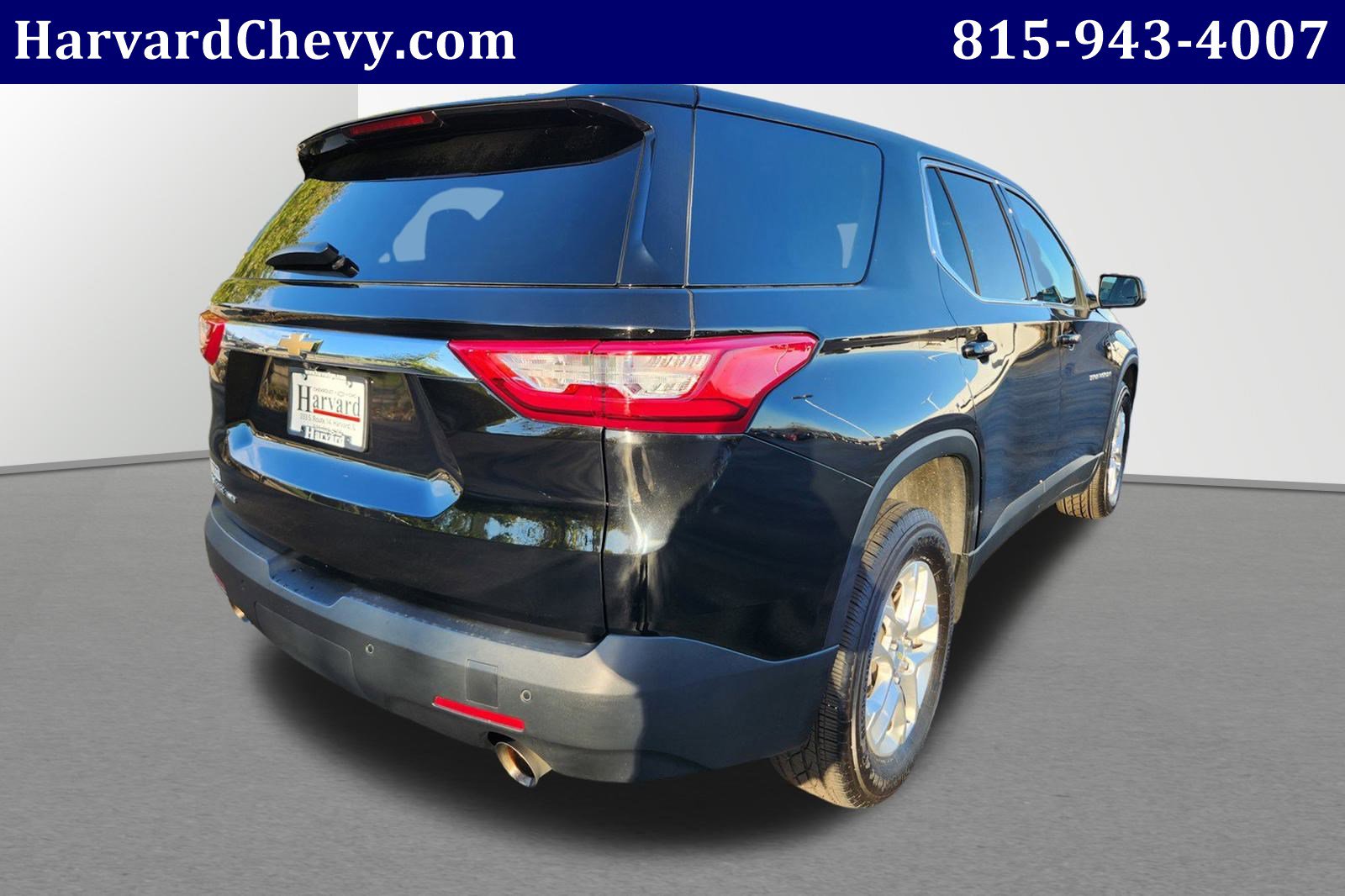 2021 Chevrolet Traverse LS photo 4
