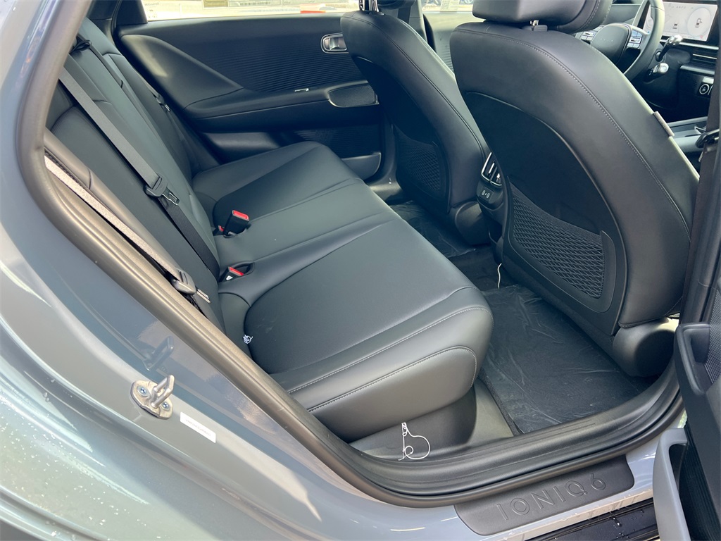2025 Hyundai Ioniq 6 SEL photo 14