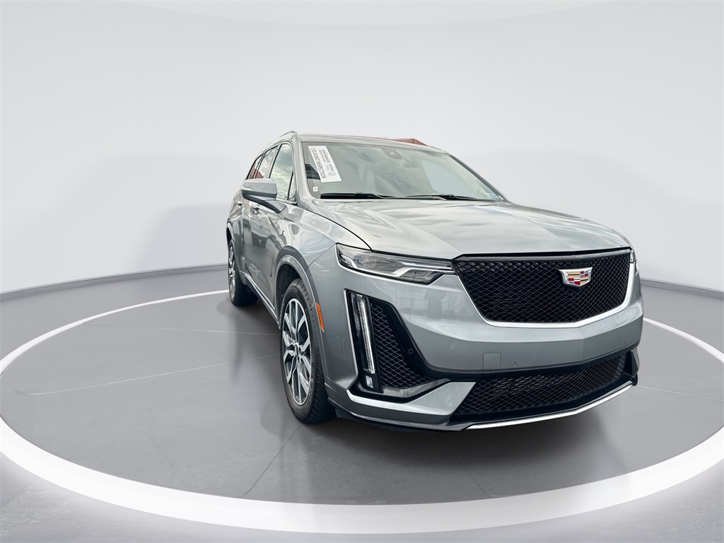 2024 Cadillac XT6 Sport photo 2