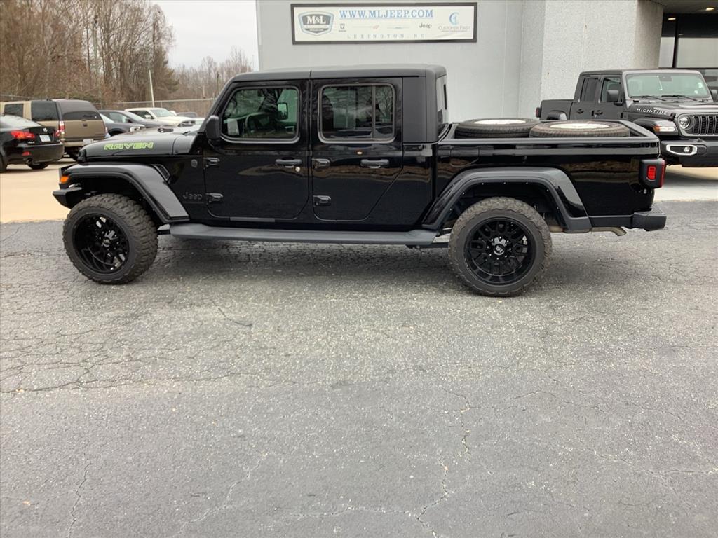 2022 Jeep Gladiator Sport S's photo