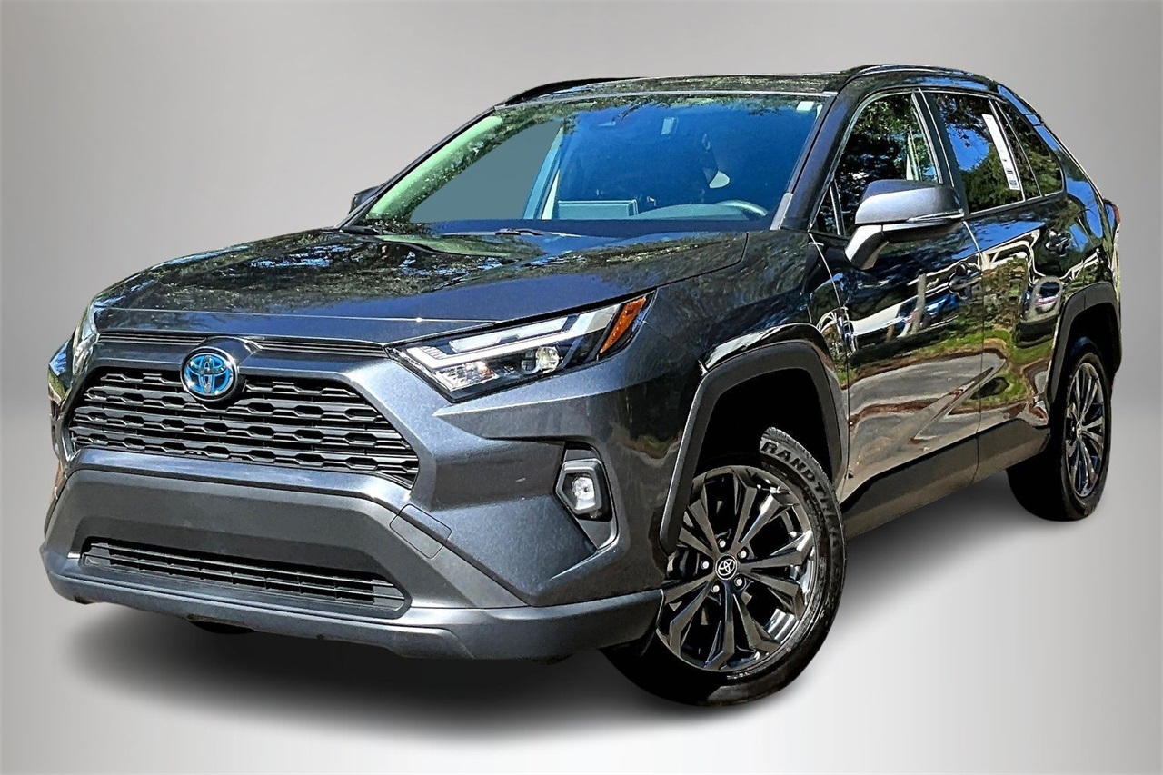 2023 Toyota RAV4 XLE Premium's photo