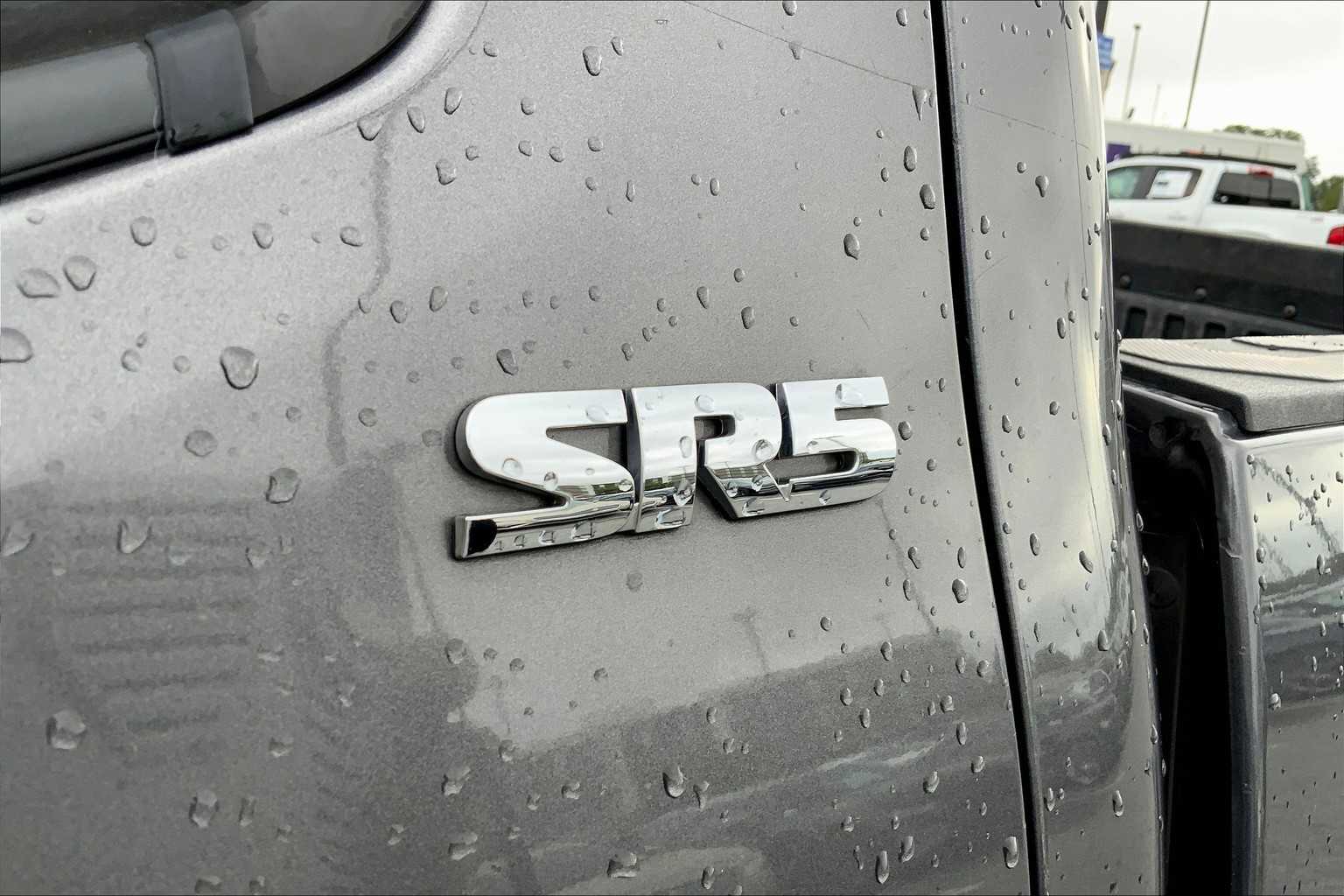 2019 Toyota Tacoma SR5 photo 9