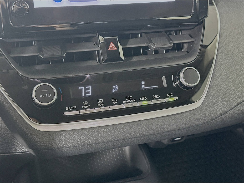 2023 Toyota Corolla LE photo 21