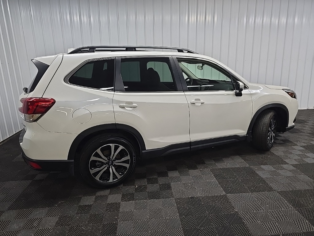 2023 Subaru Forester Limited photo 3