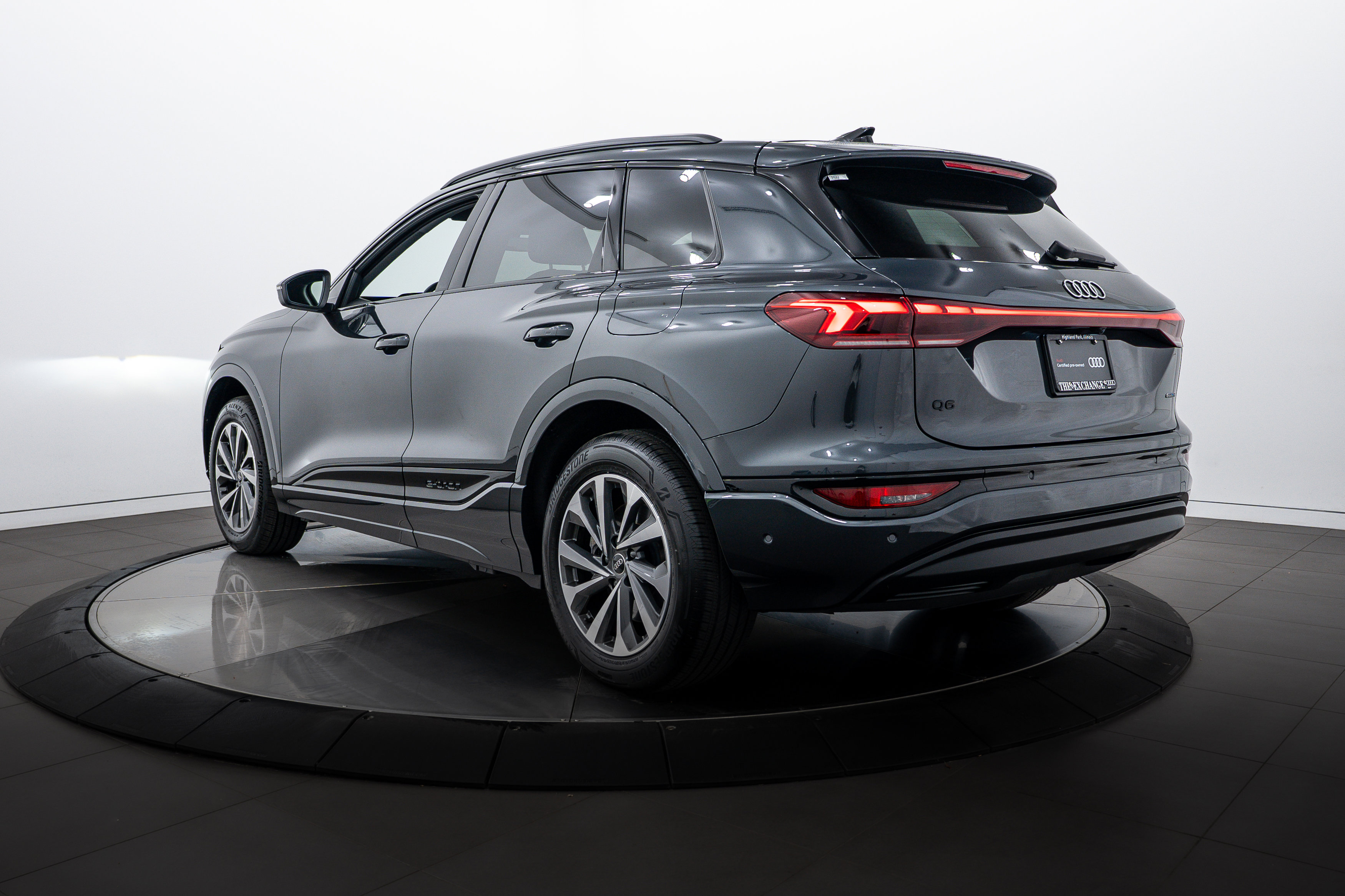 2025 Audi Q6 E-tron Premium photo 3