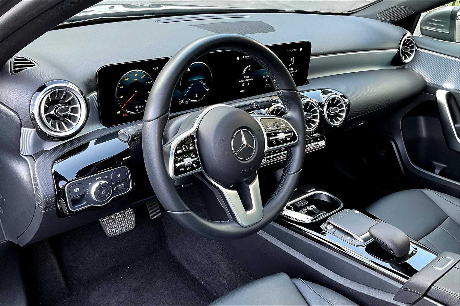 2022 Mercedes Benz A 220 photo 16