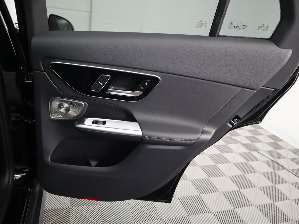 2026 Mercedes Benz GLC 300 photo 25