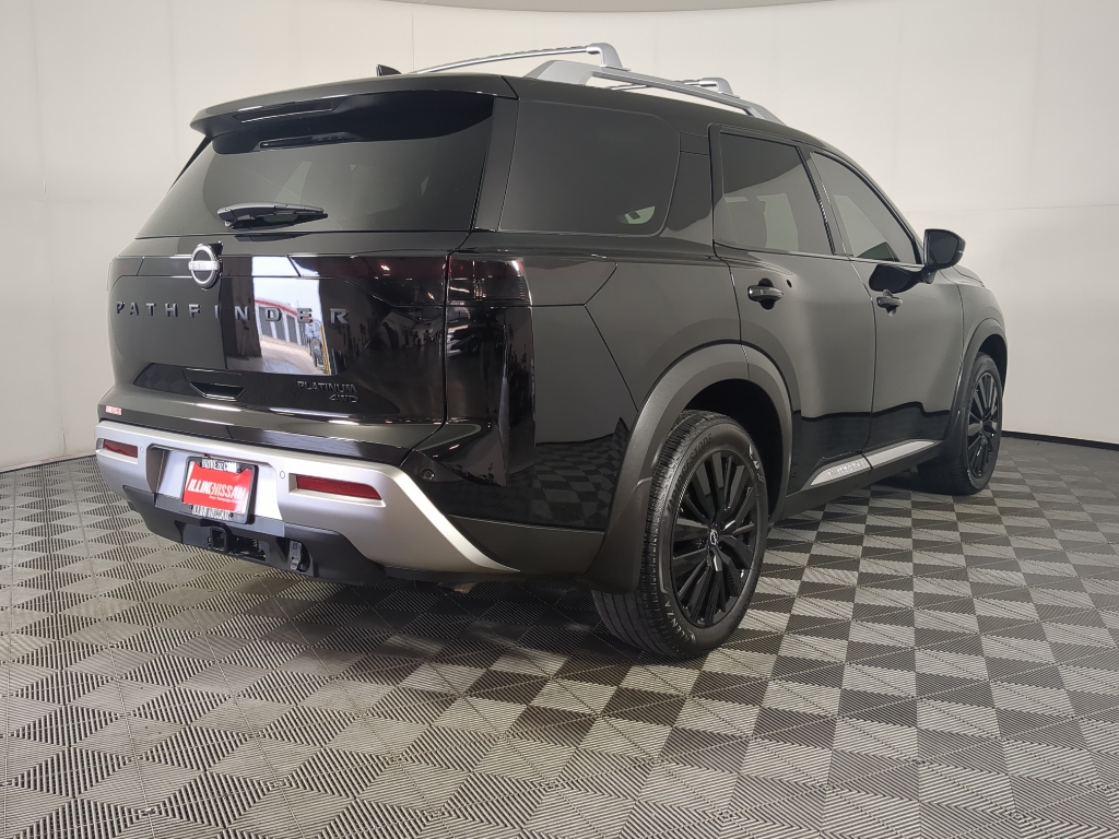 2024 Nissan Pathfinder Platinum photo 9