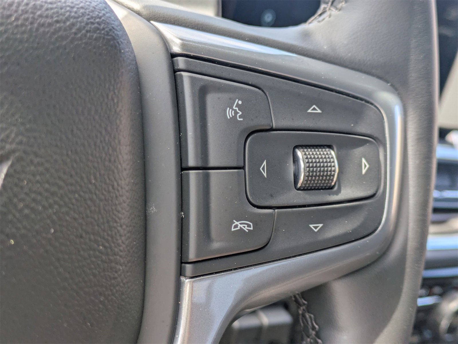 2025 Chevrolet Silverado 1500 LT photo 25