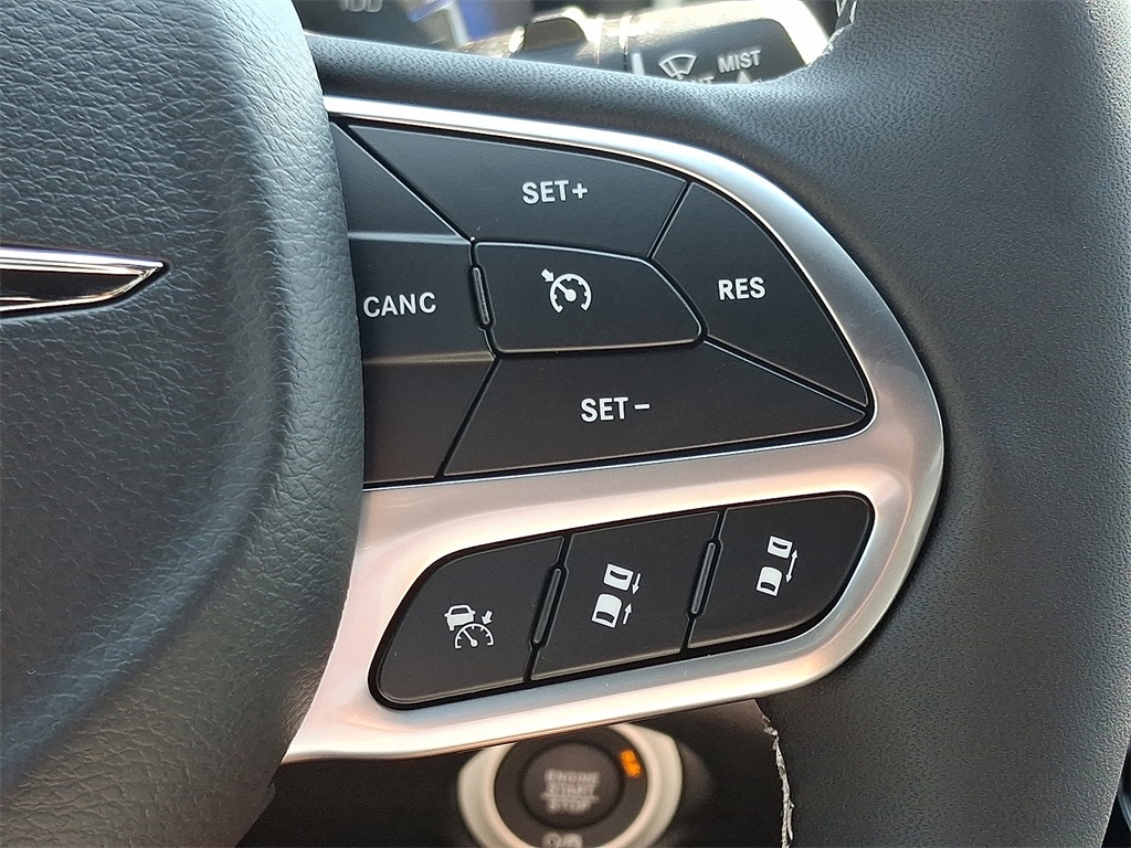 2025 Chrysler Voyager LX photo 16