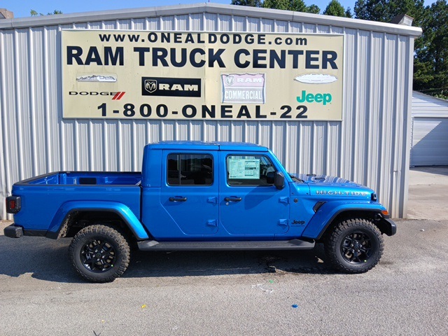 2025 Jeep Gladiator Sport S photo 2