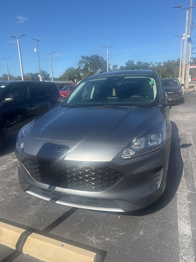 2022 Ford Escape SE's photo