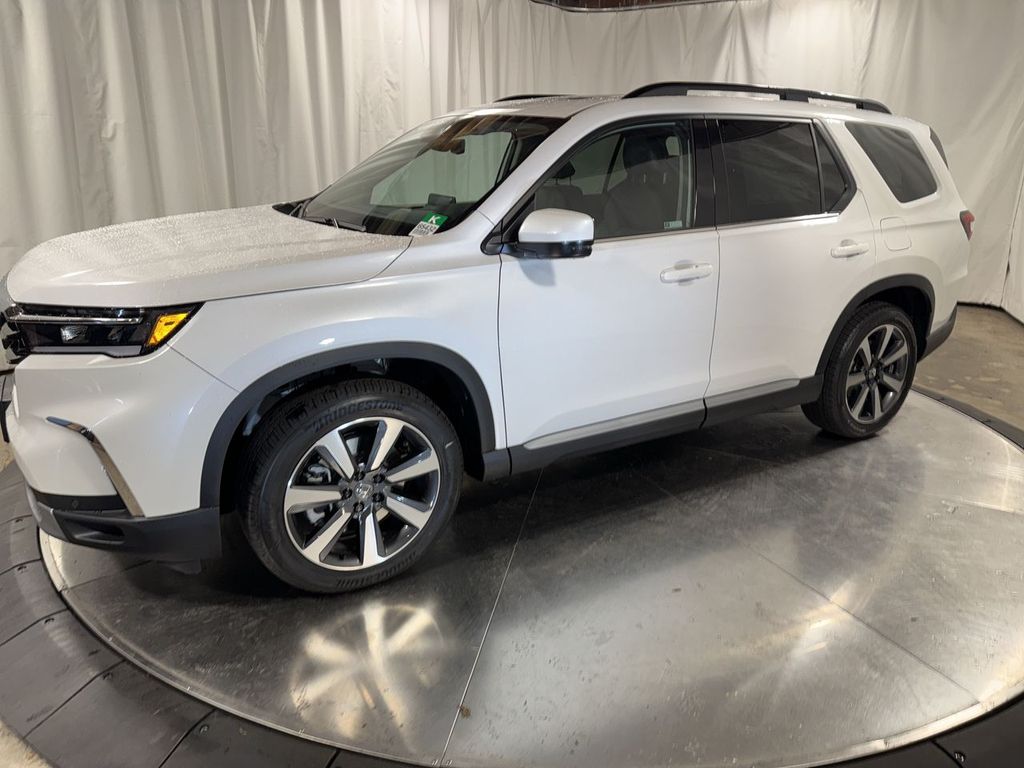 2025 Honda Pilot Touring's photo