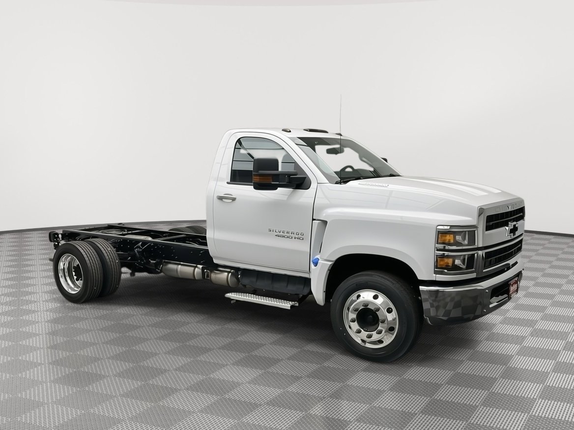 2024 Chevrolet Silverado 4500 Medium Duty Chassis Cab Work Truck's photo