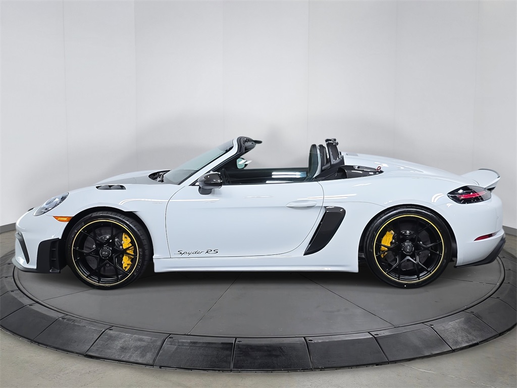 2025 Porsche Boxster Spyder photo 2