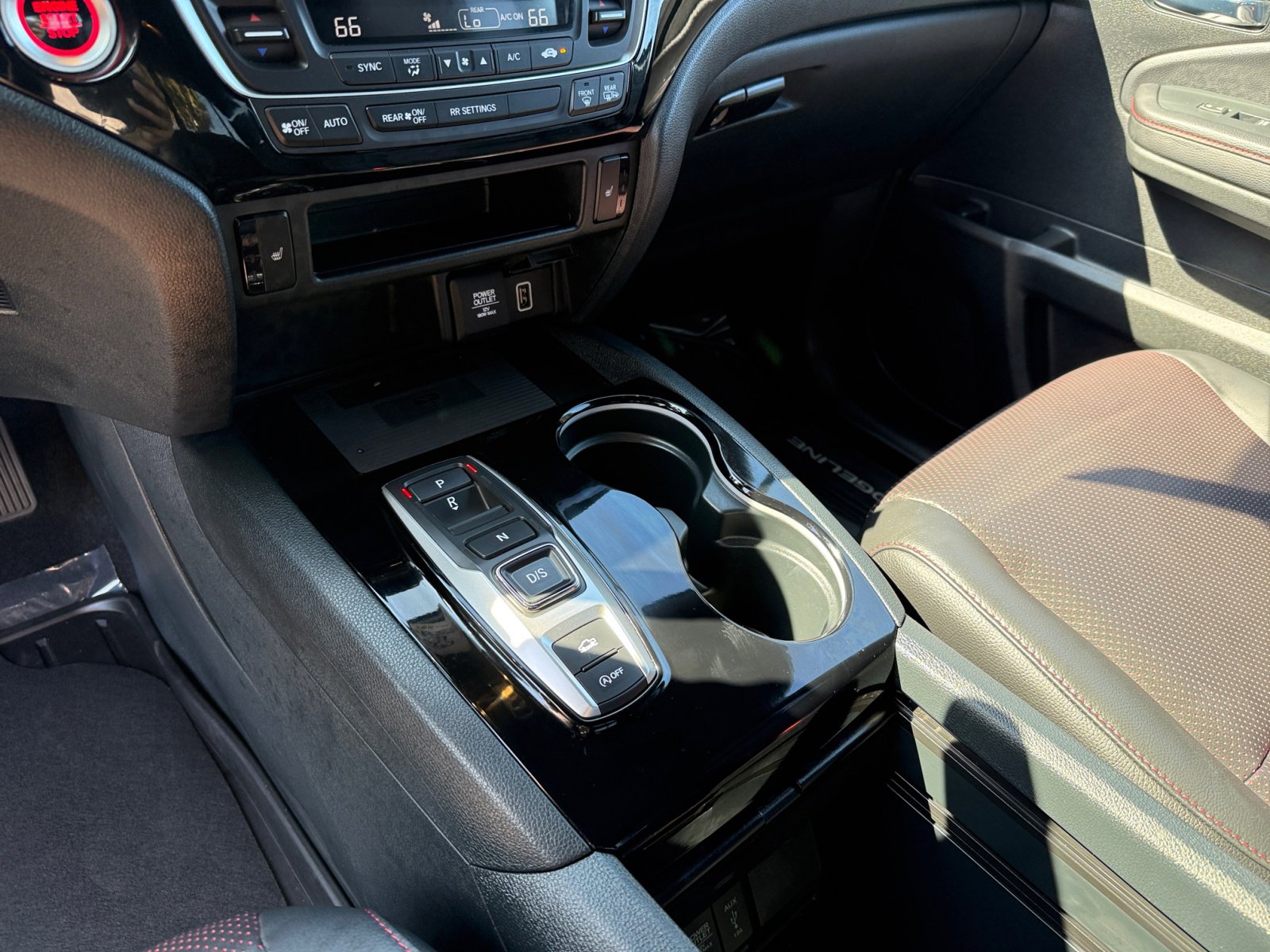 2023 Honda Ridgeline Black Edition photo 13