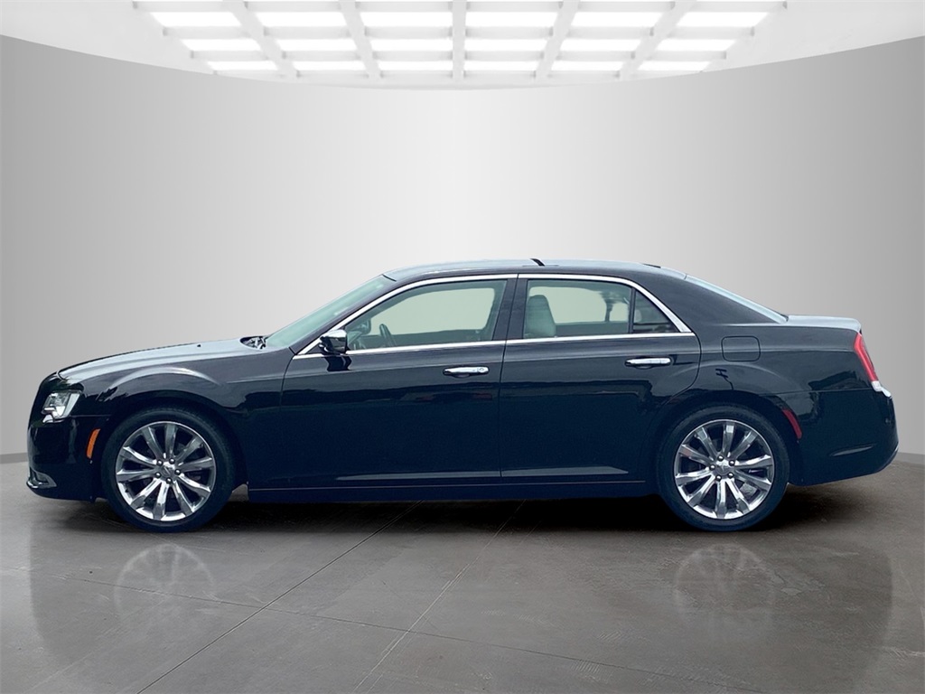 2019 Chrysler 300 Limited photo 2