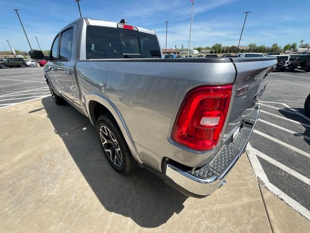 2025 Ram 1500 Laramie photo 4