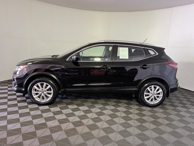 2021 Nissan Rogue Sport SV photo 3