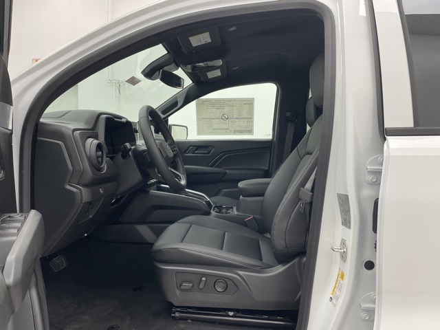 2026 Chevrolet Colorado Trail Boss photo 3