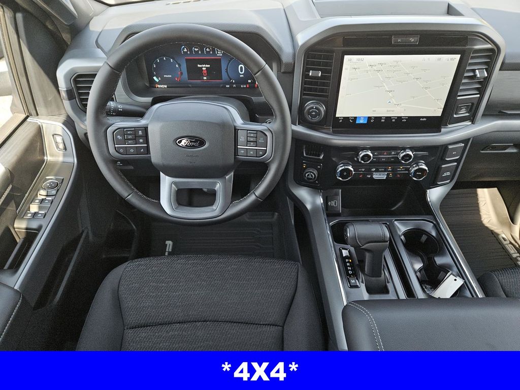 2025 Ford F-150 XLT photo 4