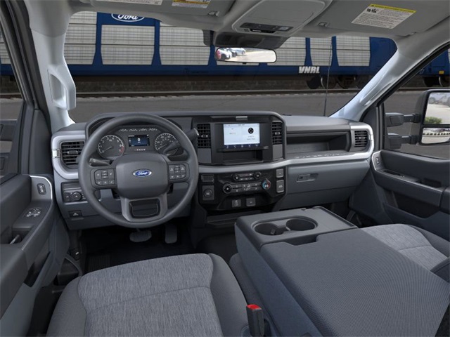 2026 Ford F-350 XL photo 7