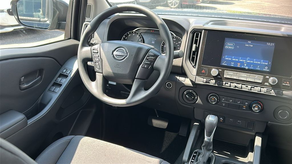 2025 Nissan Frontier S photo 23