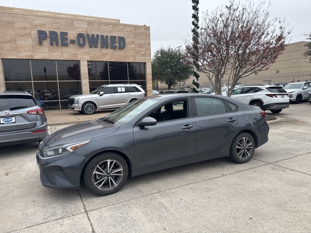 2022 Kia FORTE LXS's photo