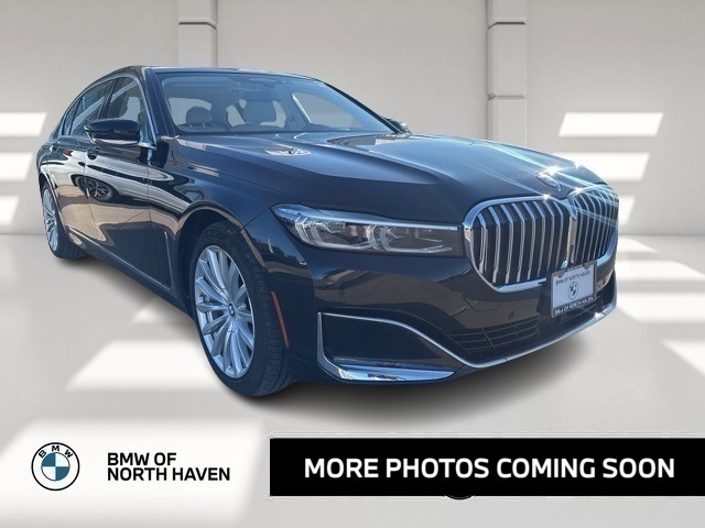 2021 BMW 7 Series 740i's photo