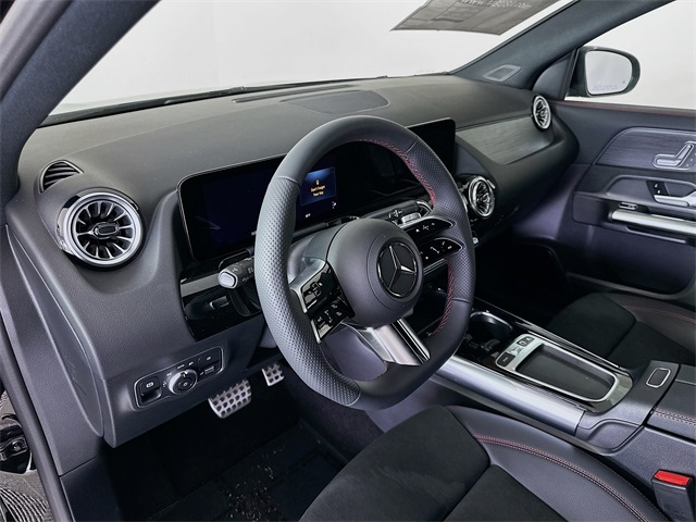2025 Mercedes Benz GLA 250 photo 9