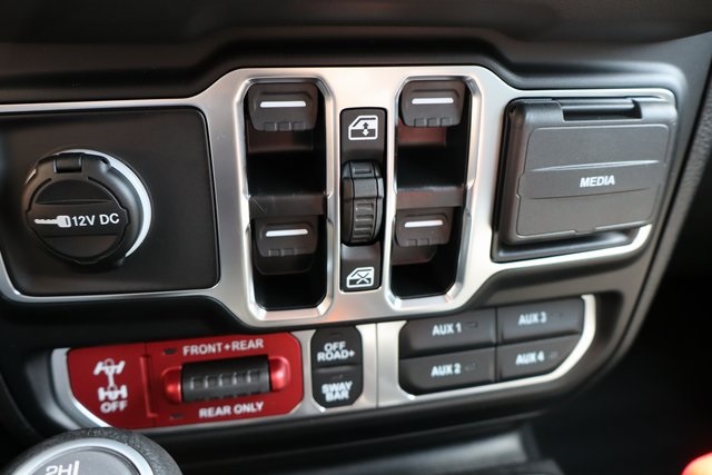2025 Jeep Wrangler Rubicon photo 21