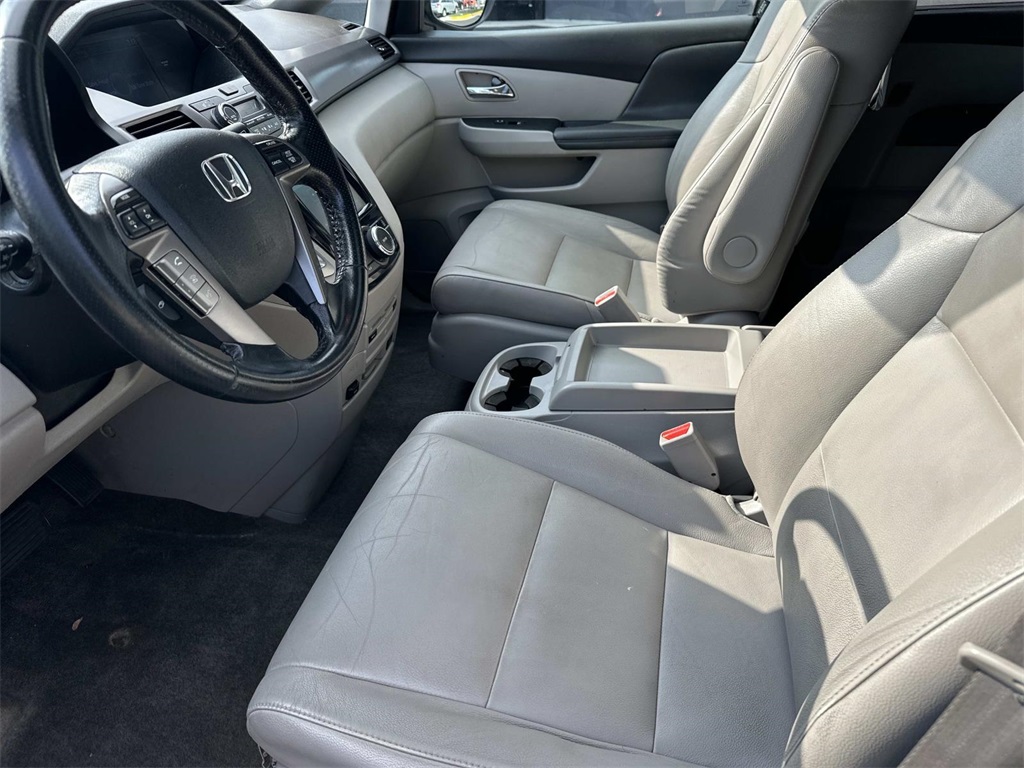 2015 Honda Odyssey EX-L photo 12
