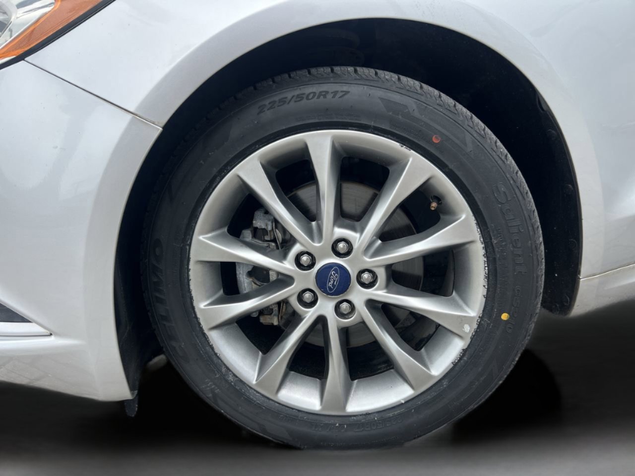 2017 Ford Fusion S Hybrid photo 28