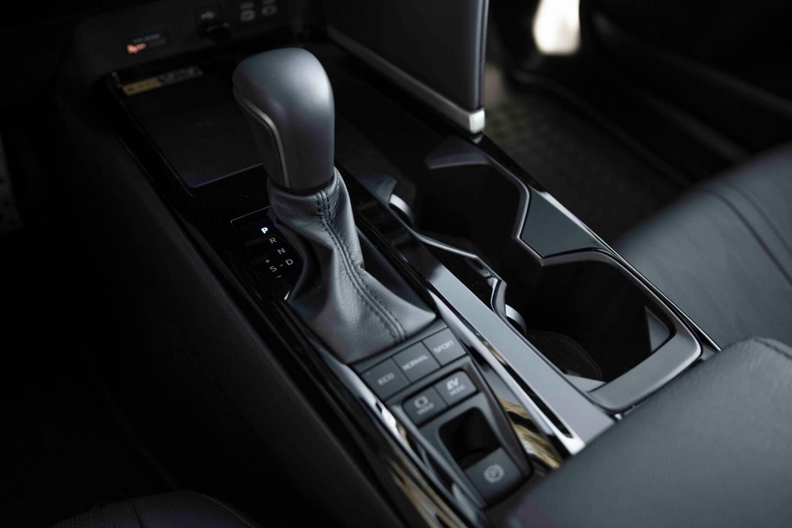 2025 Toyota Camry LE photo 9