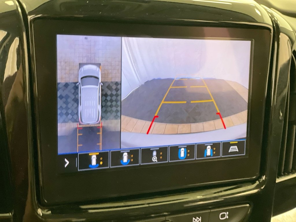 2020 Chevrolet Traverse Leather photo 15