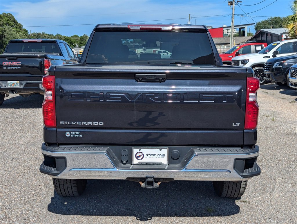 2022 Chevrolet Silverado 1500 LT photo 3